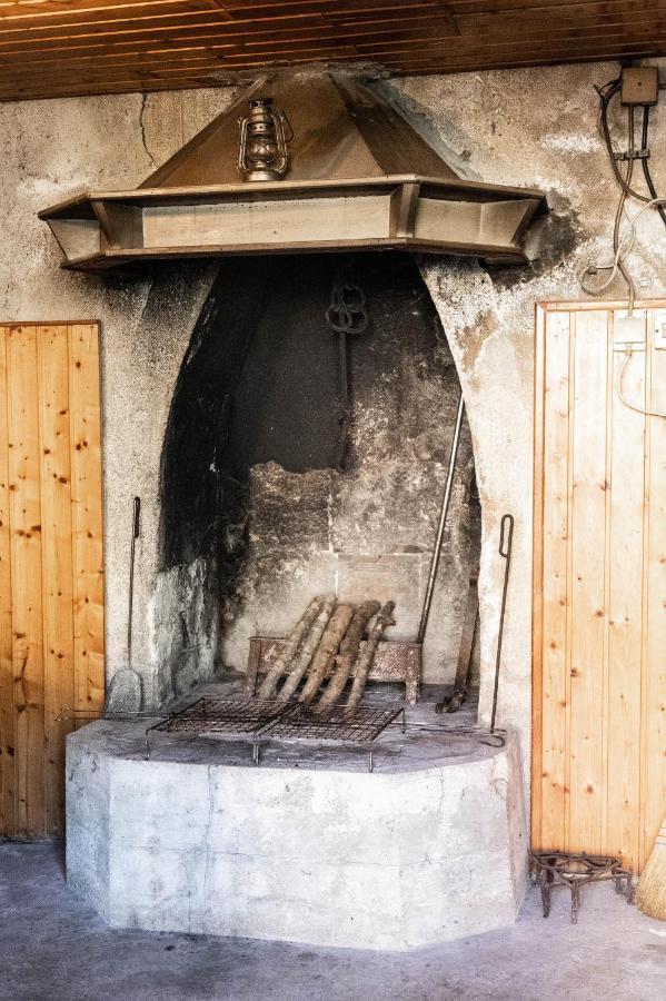 Apartment Marta Raša エクステリア 写真